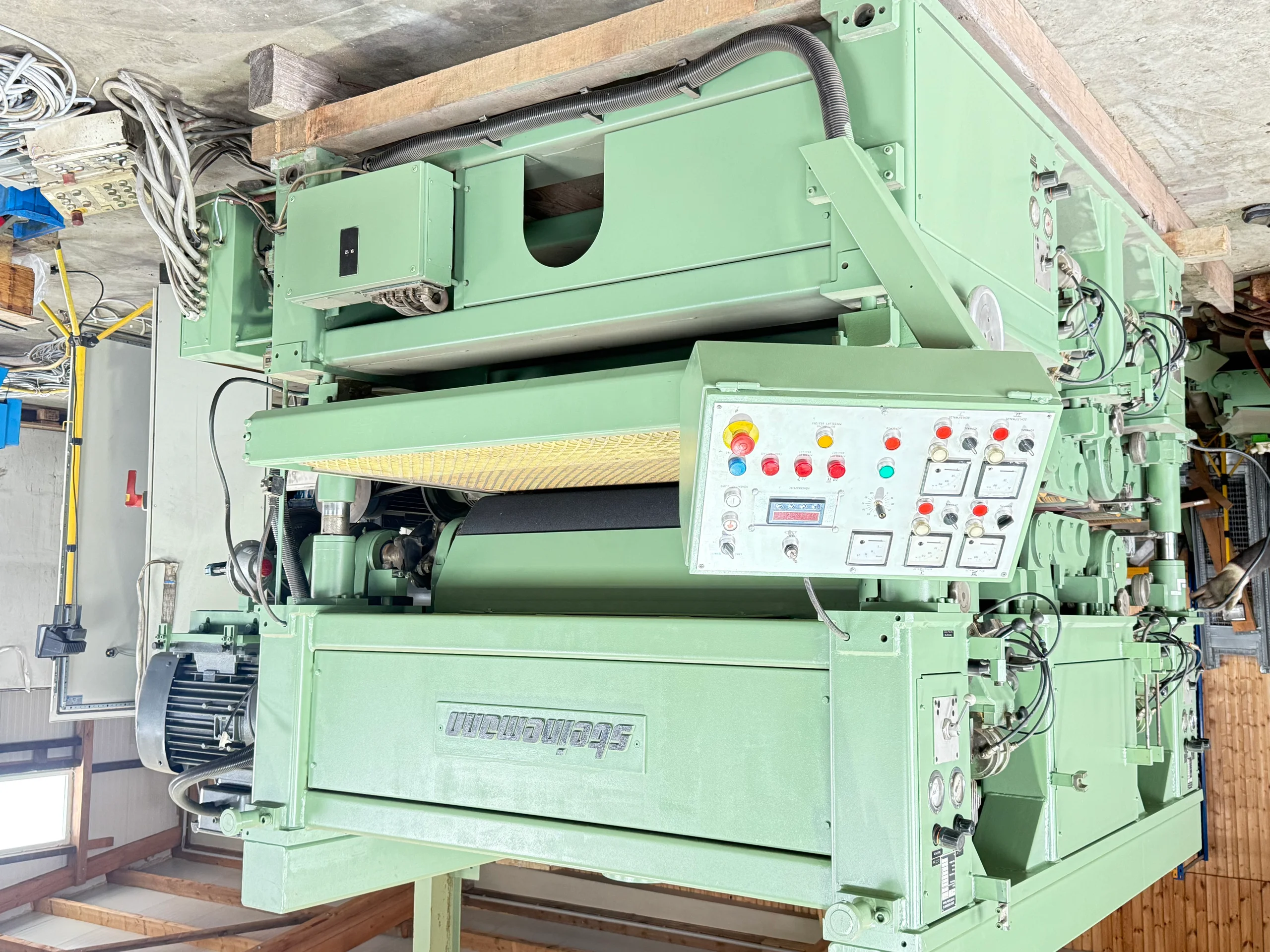 Ponceuse de panneaux