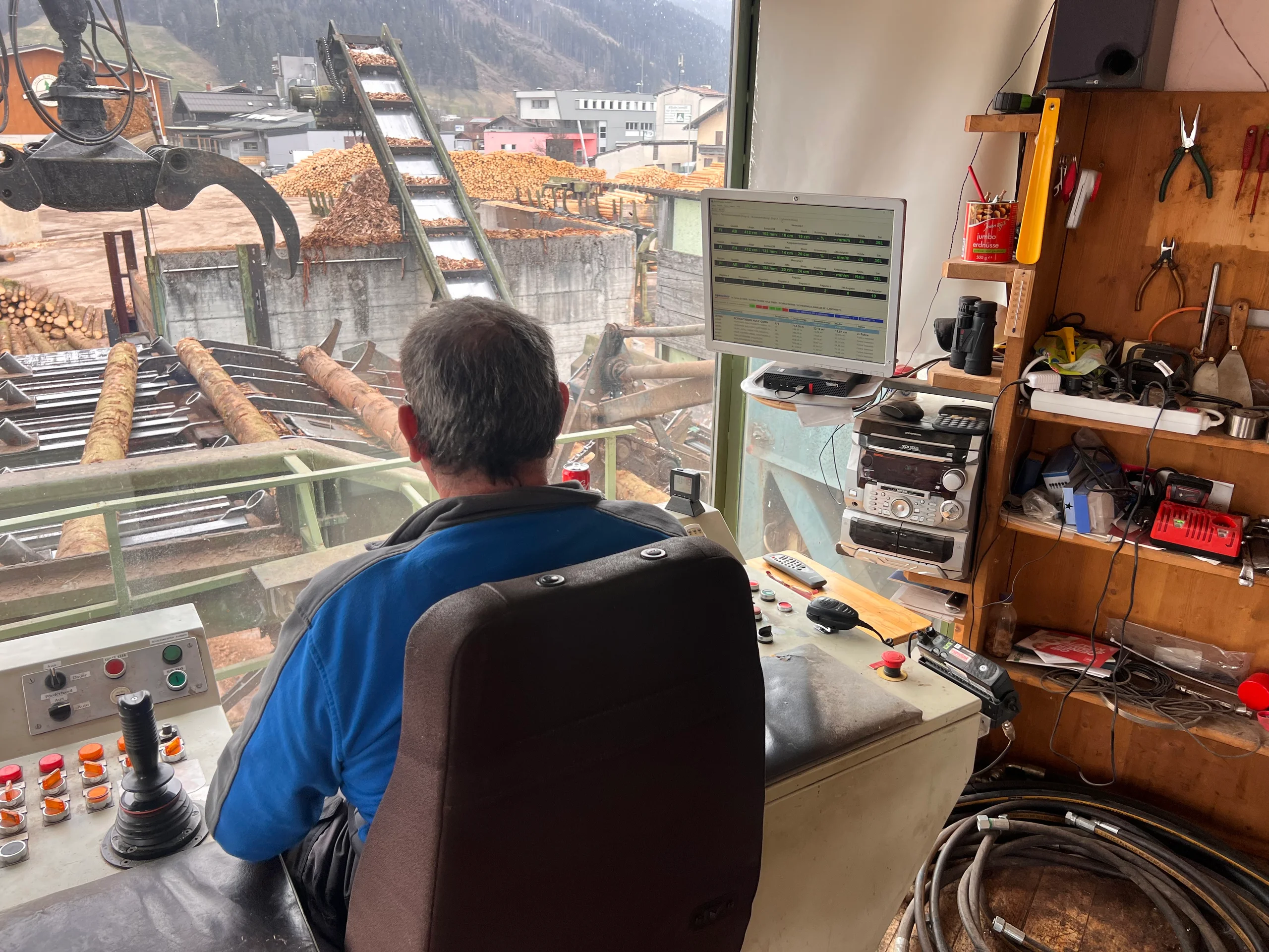 Installation de triage des grumes avec écorçage - Image 14