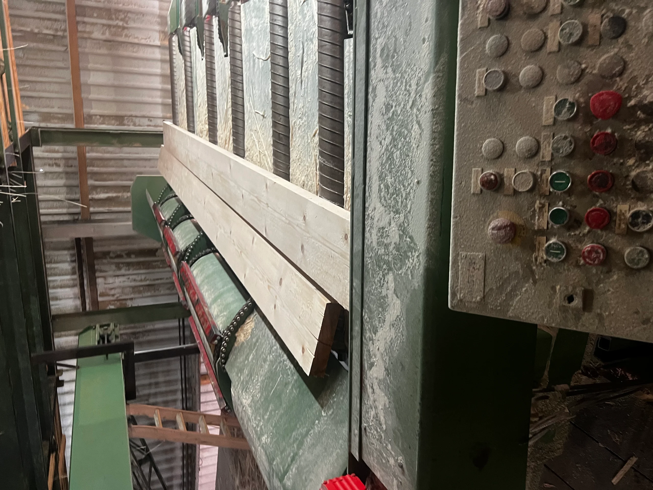 Ligne de tri de bois scié - Image 12