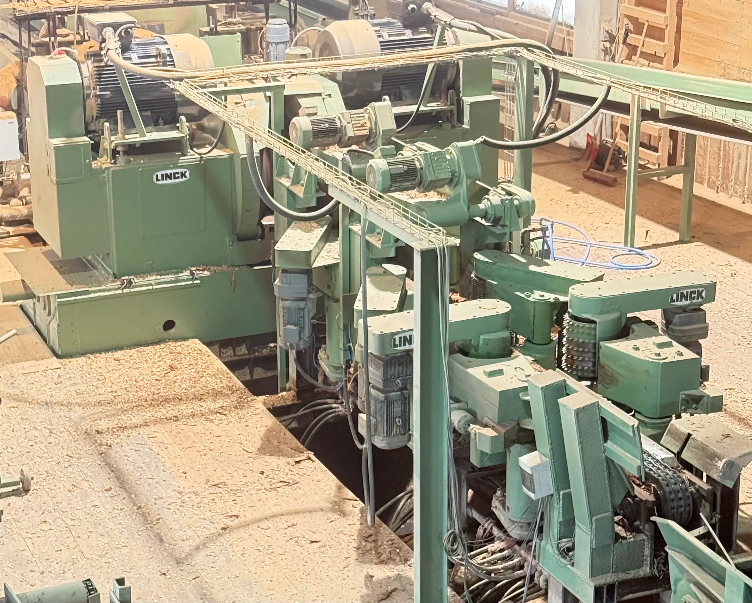 Ligne de coupeurs - Image 13